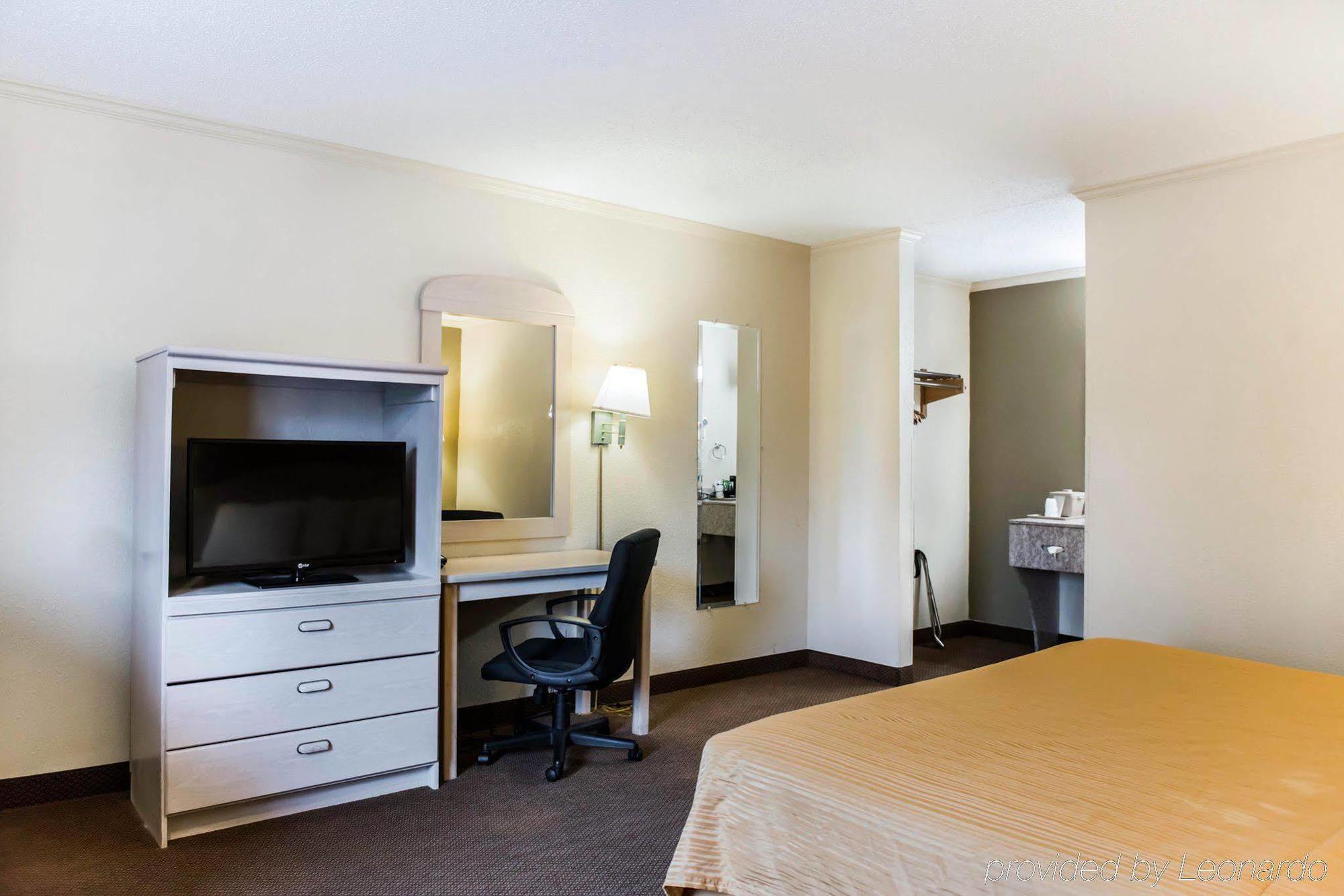 Quality Inn Tallahassee Near University Экстерьер фото