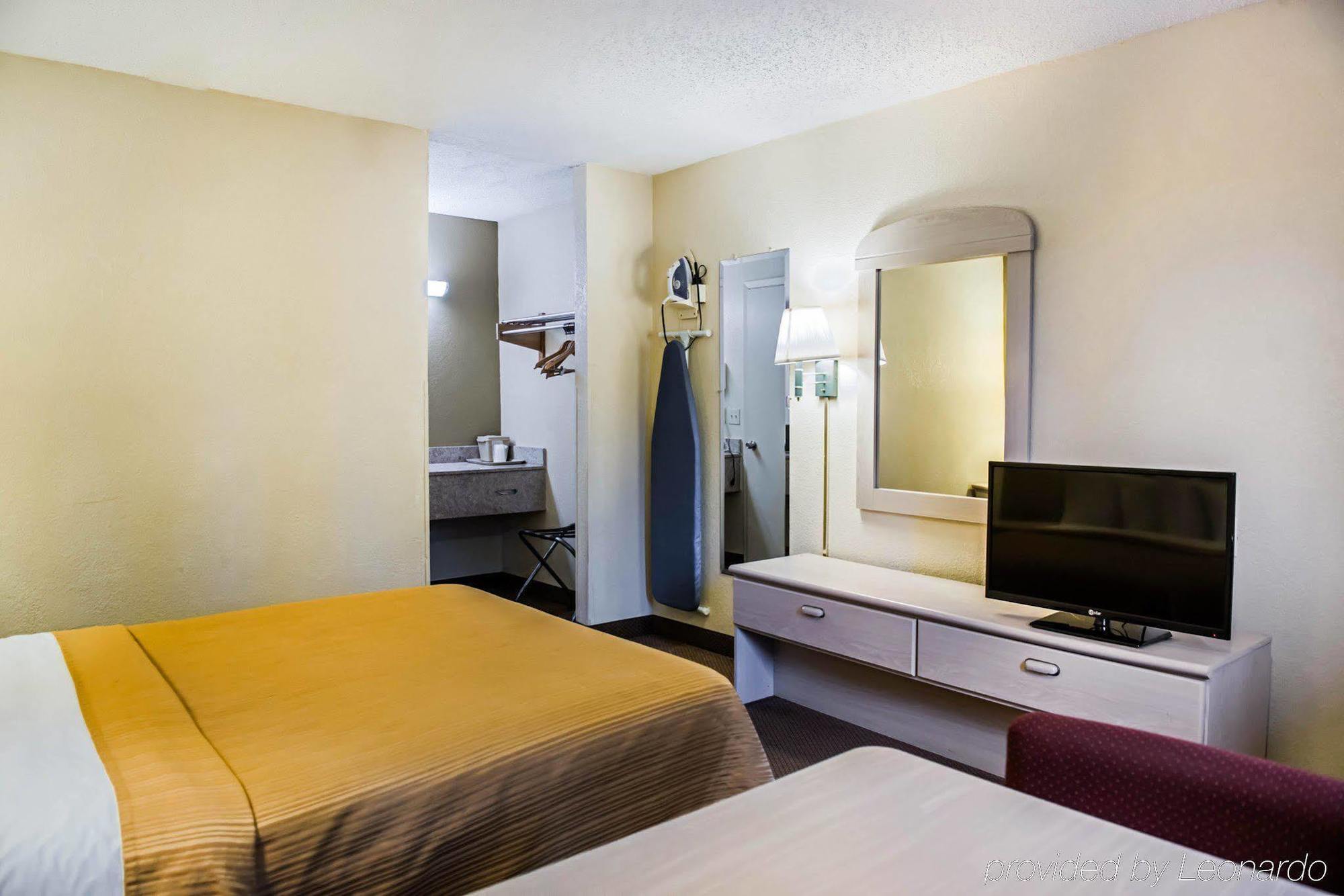 Quality Inn Tallahassee Near University Экстерьер фото